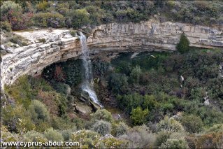Водопад Прастио на Кипре