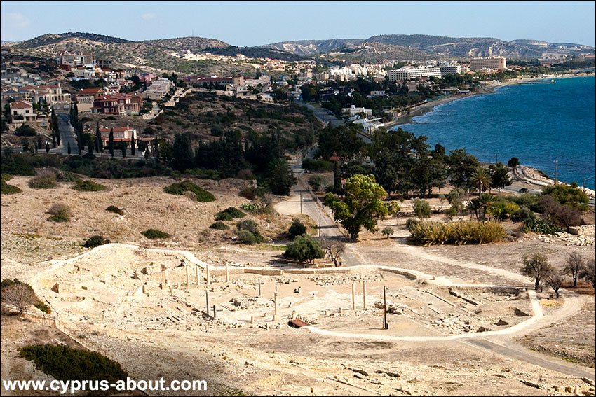 Вид на нижний город с вершины Акрополя