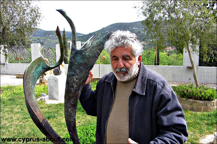 Скульптор Филлипос Яйапанис рассказывает о своих работах