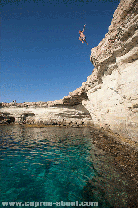 Прыжки на мысе Греко. Кипр
